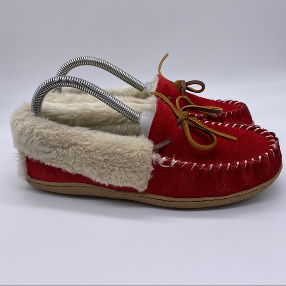 clarks red slippers